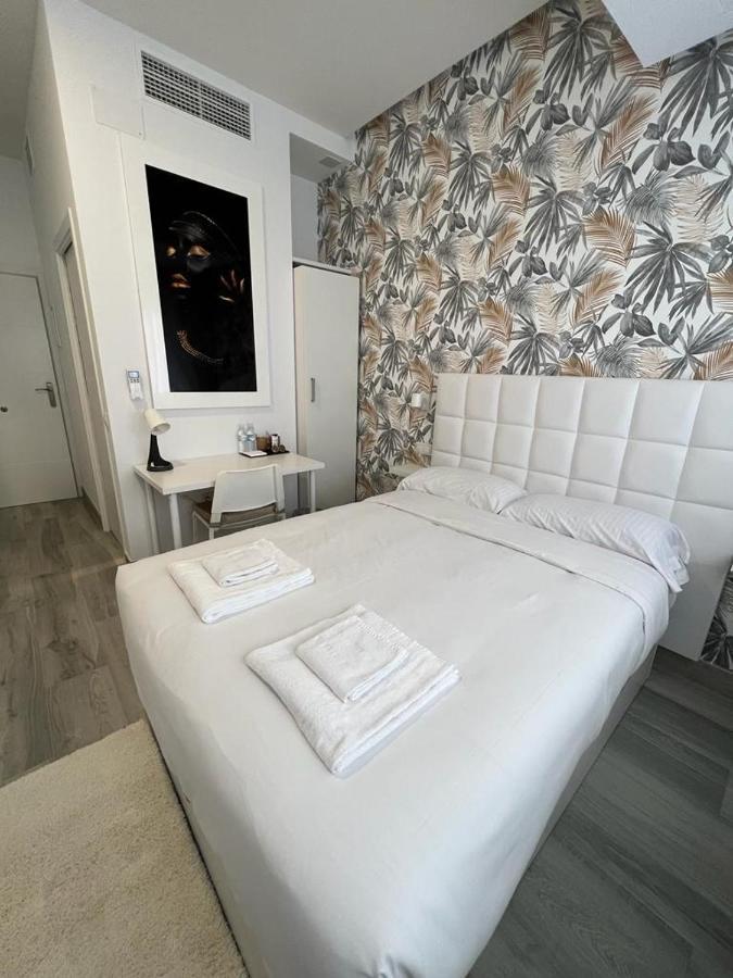 Ch Tanez Carolina A Hotell Madrid Eksteriør bilde