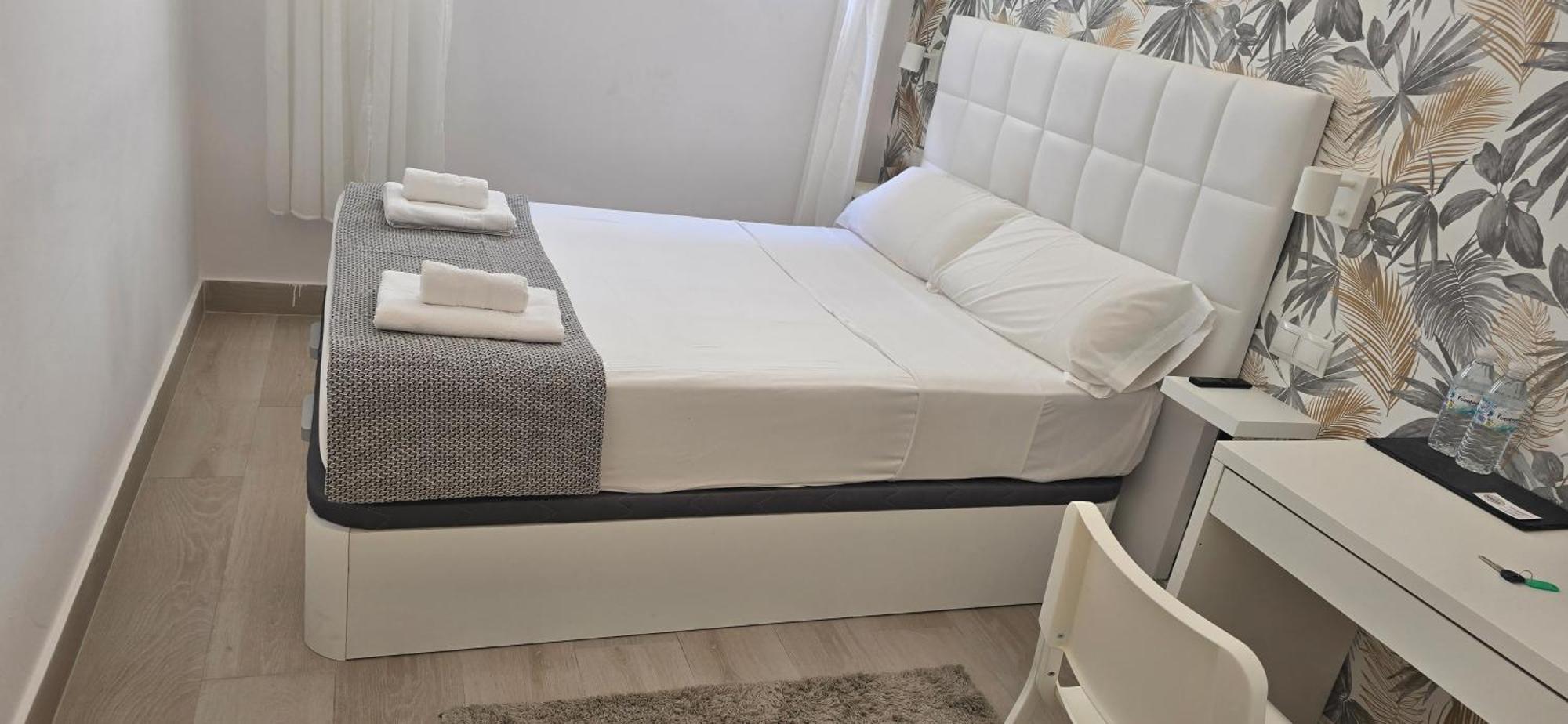 Ch Tanez Carolina A Hotell Madrid Eksteriør bilde